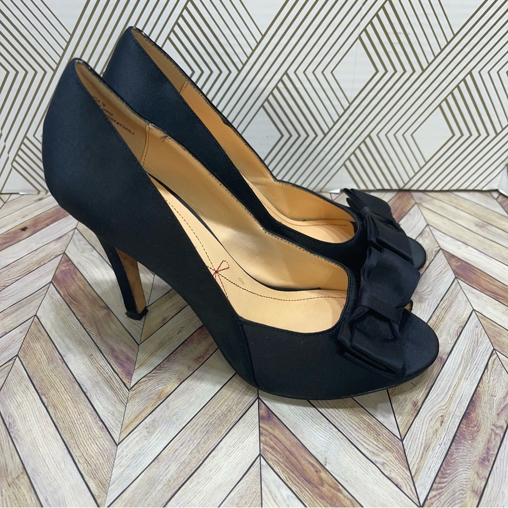 Black Satin Peep-toe Heels/Stilettos Pour La Victoire Size‎ 7M sb
